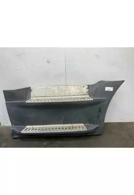 Freightliner CASCADIA Skirt