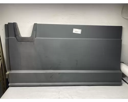 Freightliner CASCADIA Skirt