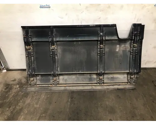 Freightliner CASCADIA Skirt