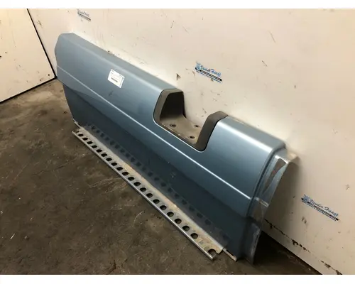 Freightliner CASCADIA Skirt