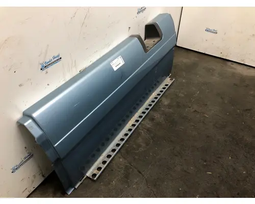 Freightliner CASCADIA Skirt