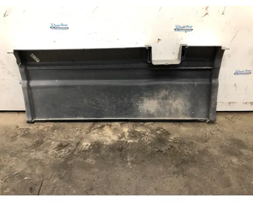Freightliner CASCADIA Skirt
