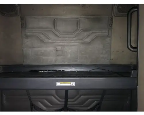 Freightliner CASCADIA Sleeper Bunk