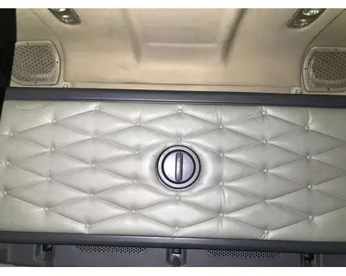 Freightliner CASCADIA Sleeper Bunk