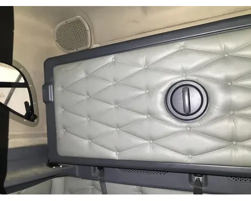 Freightliner CASCADIA Sleeper Bunk