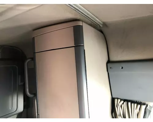 Freightliner CASCADIA Sleeper Cabinets