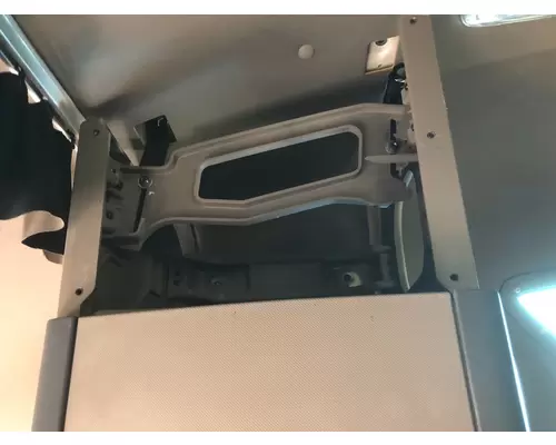 Freightliner CASCADIA Sleeper Cabinets