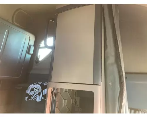 Freightliner CASCADIA Sleeper Cabinets