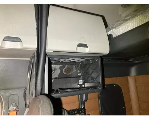 Freightliner CASCADIA Sleeper Cabinets