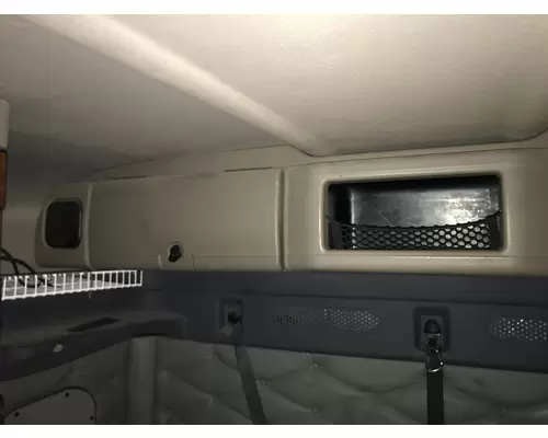 Freightliner CASCADIA Sleeper Cabinets