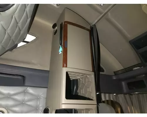 Freightliner CASCADIA Sleeper Cabinets