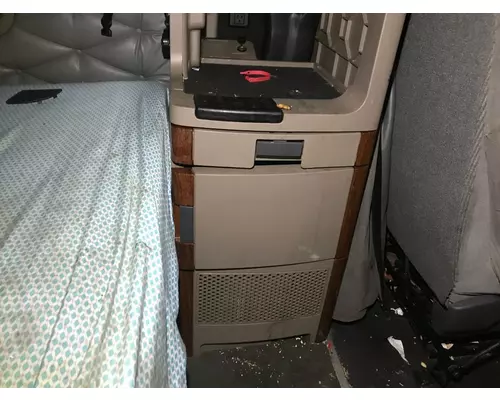 Freightliner CASCADIA Sleeper Cabinets