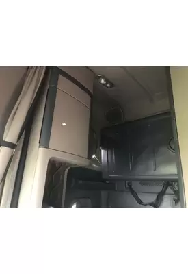 Freightliner CASCADIA Sleeper Cabinets