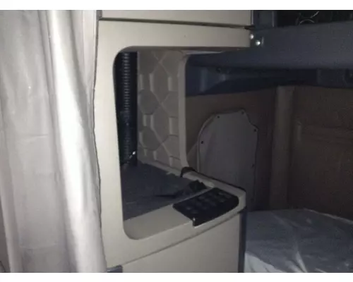 Freightliner CASCADIA Sleeper Cabinets