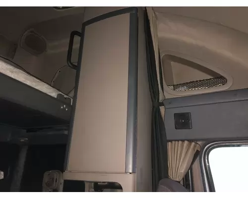 Freightliner CASCADIA Sleeper Cabinets