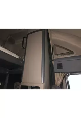 Freightliner CASCADIA Sleeper Cabinets