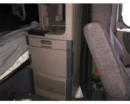 Freightliner CASCADIA Sleeper Cabinets