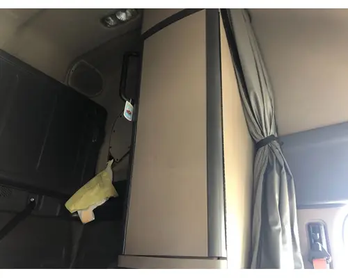Freightliner CASCADIA Sleeper Cabinets