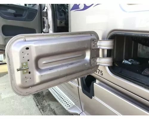 Freightliner CASCADIA Sleeper Door