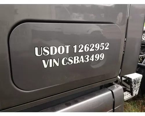 Freightliner CASCADIA Sleeper Door