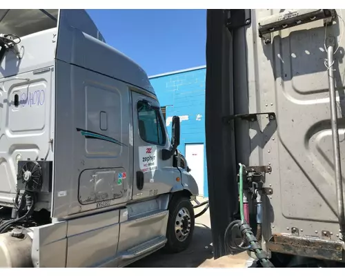 Freightliner CASCADIA Sleeper Fairing