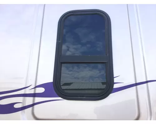 Freightliner CASCADIA Sleeper Window