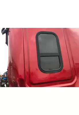 Freightliner CASCADIA Sleeper Window