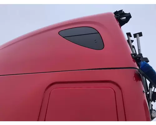 Freightliner CASCADIA Sleeper Window