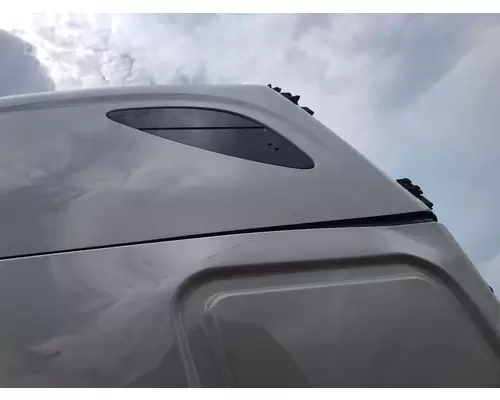 Freightliner CASCADIA Sleeper Window