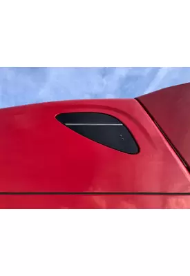 Freightliner CASCADIA Sleeper Window