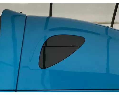 Freightliner CASCADIA Sleeper Window