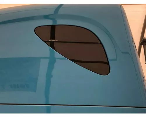 Freightliner CASCADIA Sleeper Window