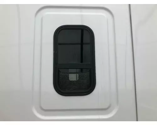 Freightliner CASCADIA Sleeper Window