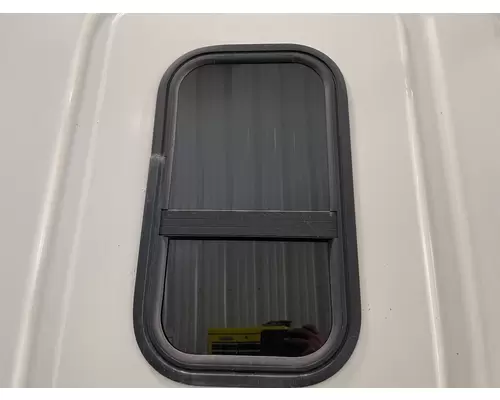 Freightliner CASCADIA Sleeper Window