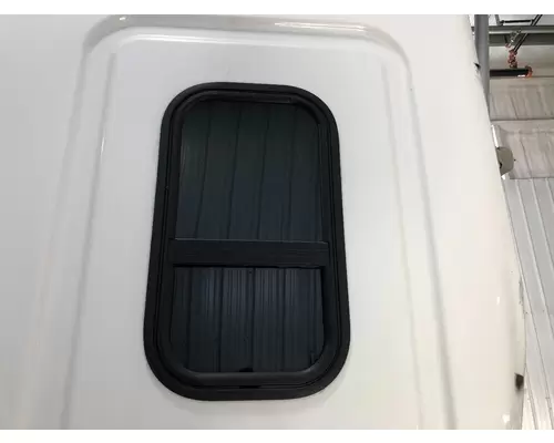 Freightliner CASCADIA Sleeper Window