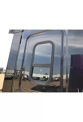 Freightliner CASCADIA Sleeper
