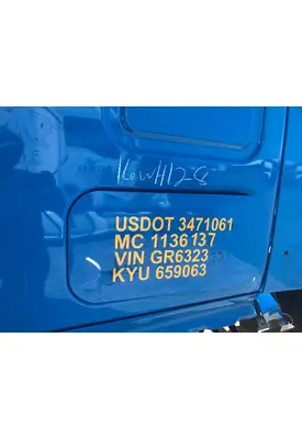 Freightliner CASCADIA Sleeper