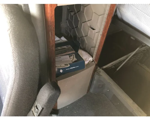 Freightliner CASCADIA Sleeper