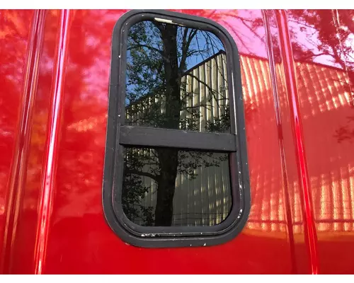 Freightliner CASCADIA Sleeper