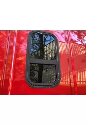 Freightliner CASCADIA Sleeper