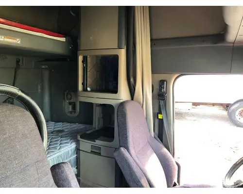 Freightliner CASCADIA Sleeper