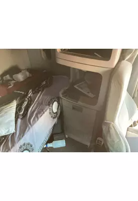 Freightliner CASCADIA Sleeper