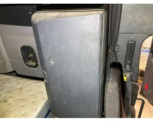 Freightliner CASCADIA Sleeper