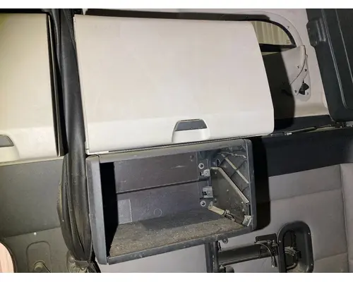 Freightliner CASCADIA Sleeper