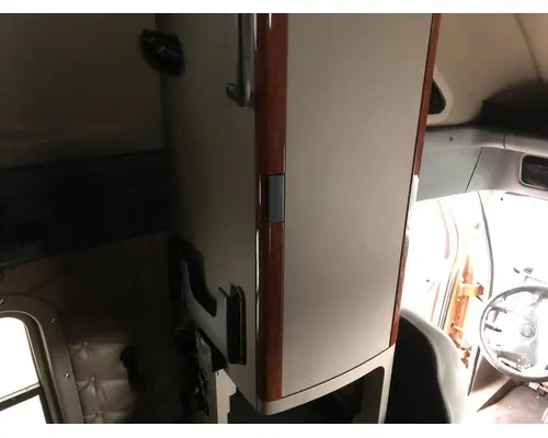 Freightliner CASCADIA Sleeper