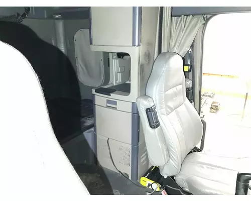Freightliner CASCADIA Sleeper