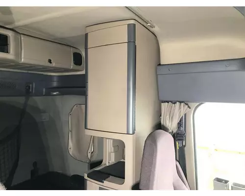 Freightliner CASCADIA Sleeper
