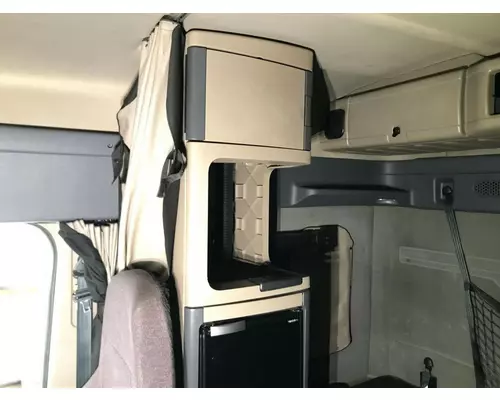 Freightliner CASCADIA Sleeper