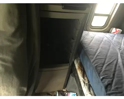 Freightliner CASCADIA Sleeper