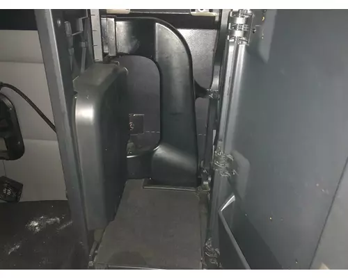 Freightliner CASCADIA Sleeper